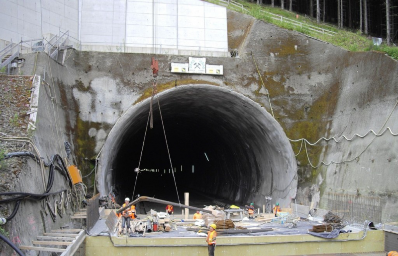 Goldberg Tunnel